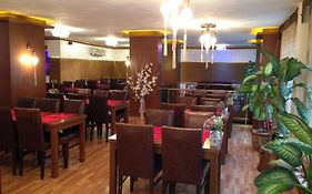 Maya Hotel  3*
